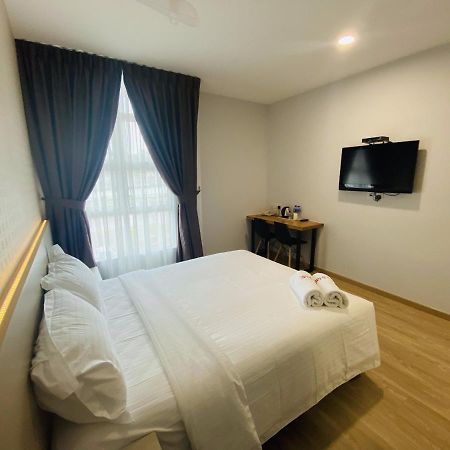 Hotel U And Me Kulai Eksteriør billede