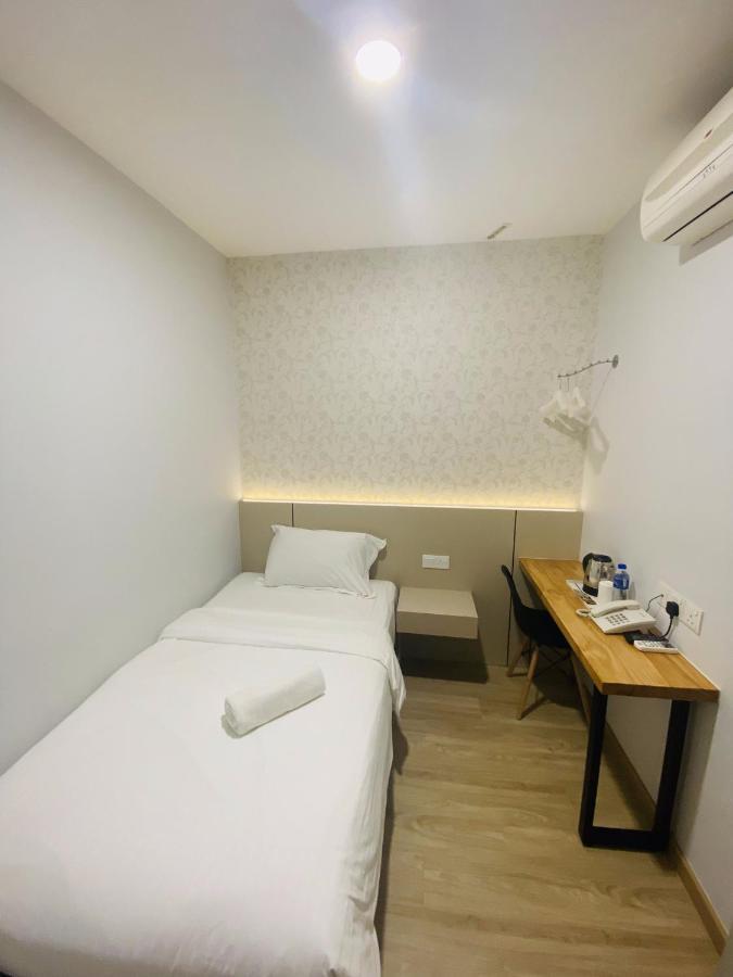 Hotel U And Me Kulai Eksteriør billede